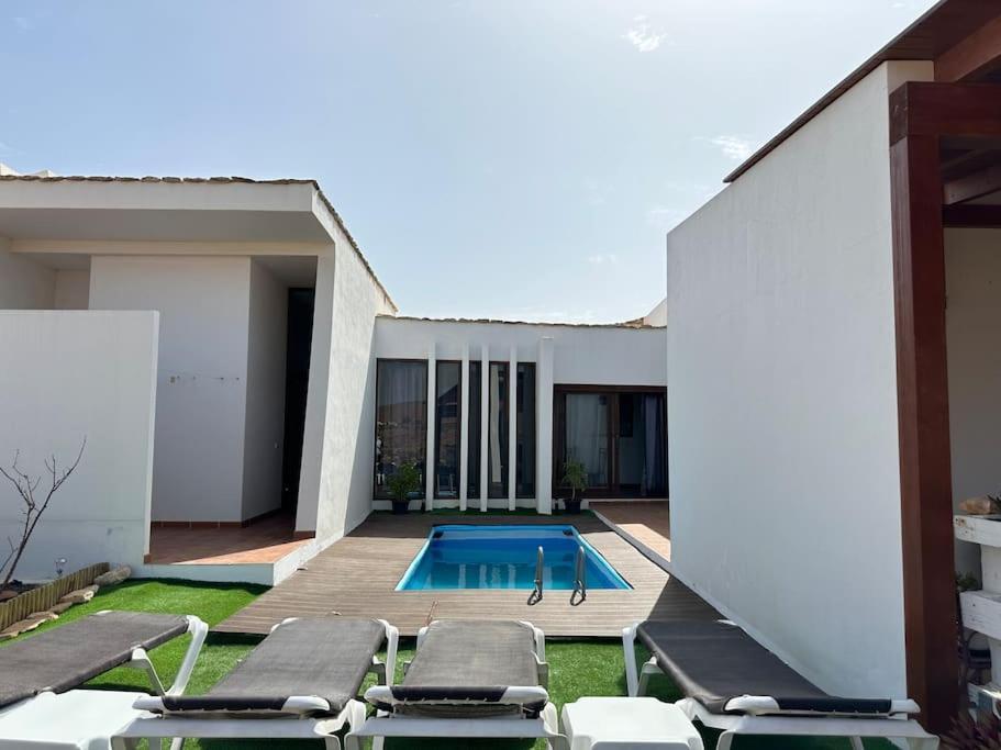 Private Villa With Pool In The Mountains Pajara  Exterior photo
